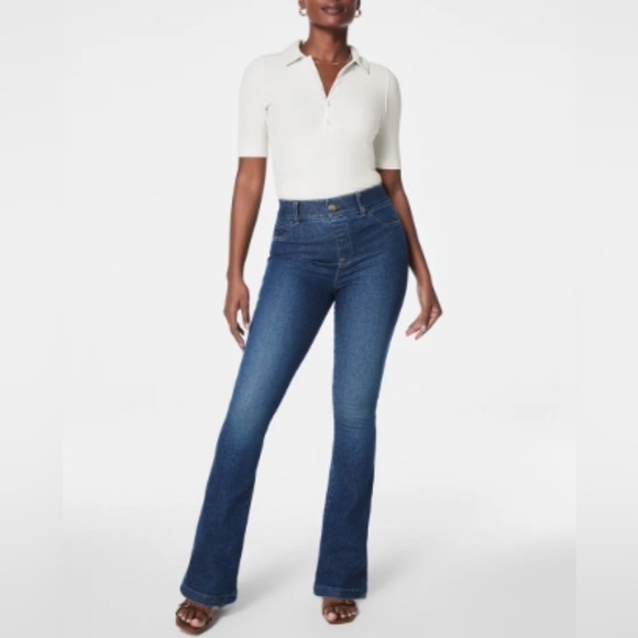 Spanx Shape EveryWear Flare Jeans Authentic Blue - Picture 4 of 12